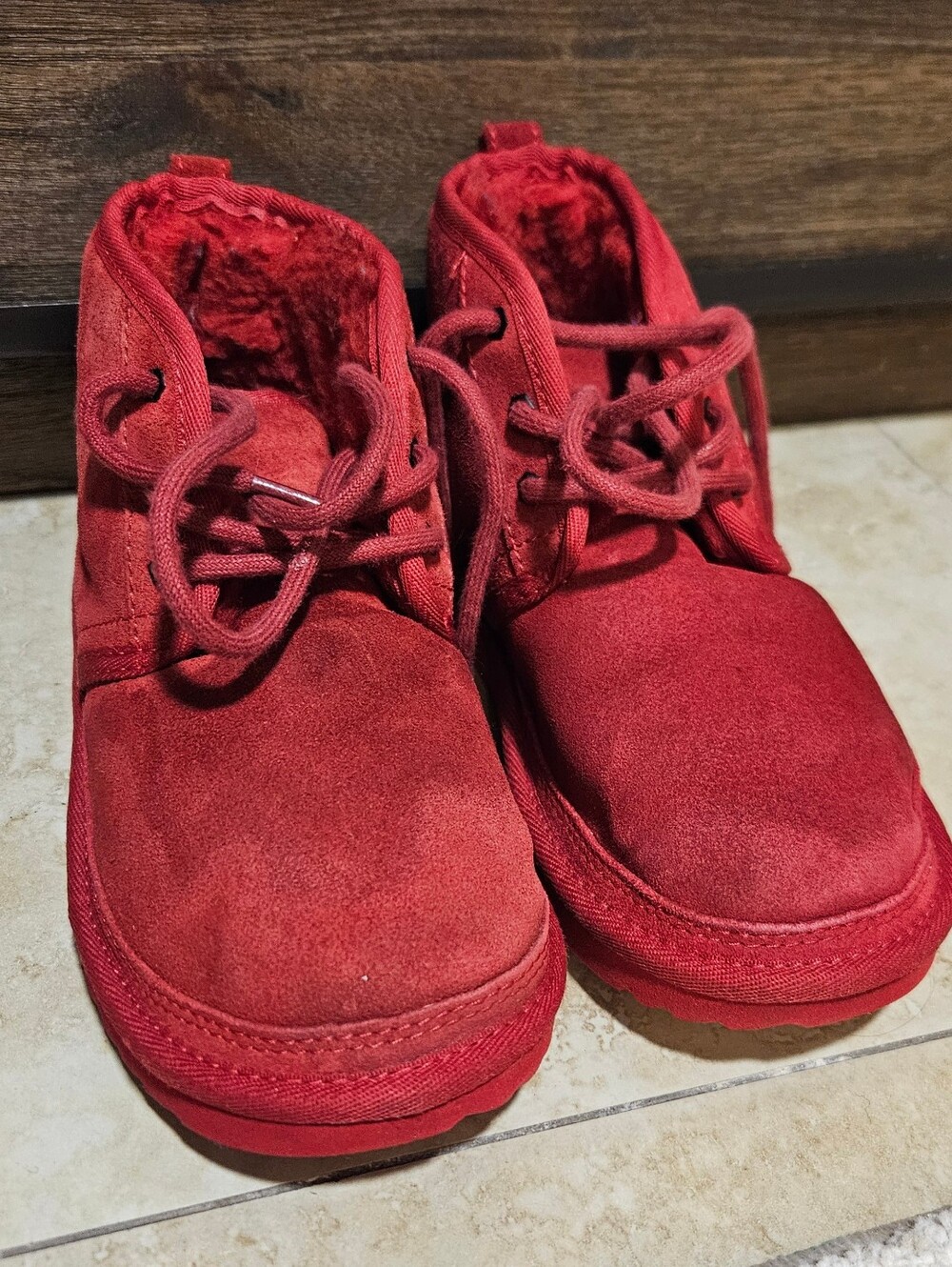 UGG Kids Neumel Suede Lace-Up Boots Samba Red Size 2Y